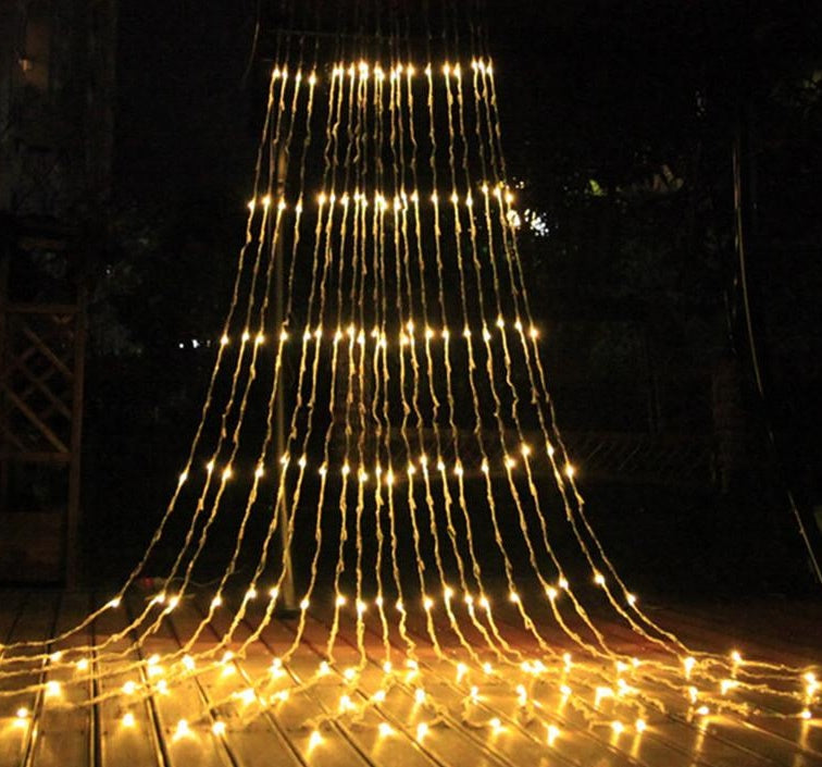 8 Speed 3 Meter x 3 Meter Meteor Curtain Lights Power Point Warm White